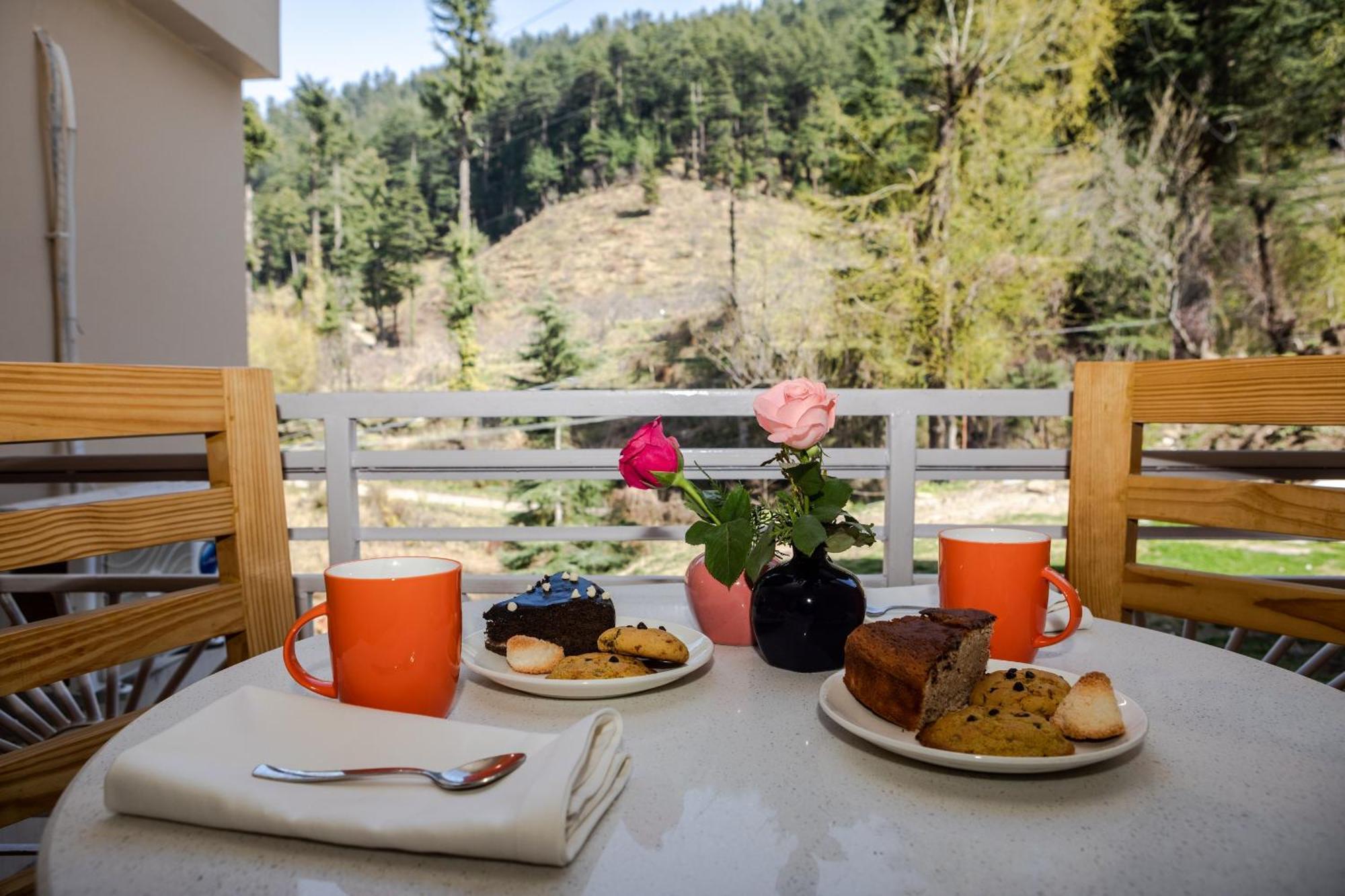 Anand Vardhan Resorts Manāli Rom bilde