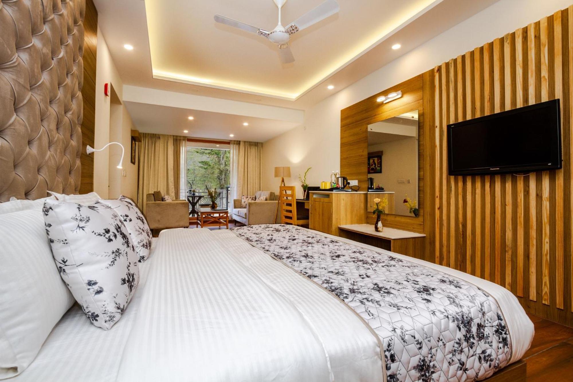 Anand Vardhan Resorts Manāli Rom bilde